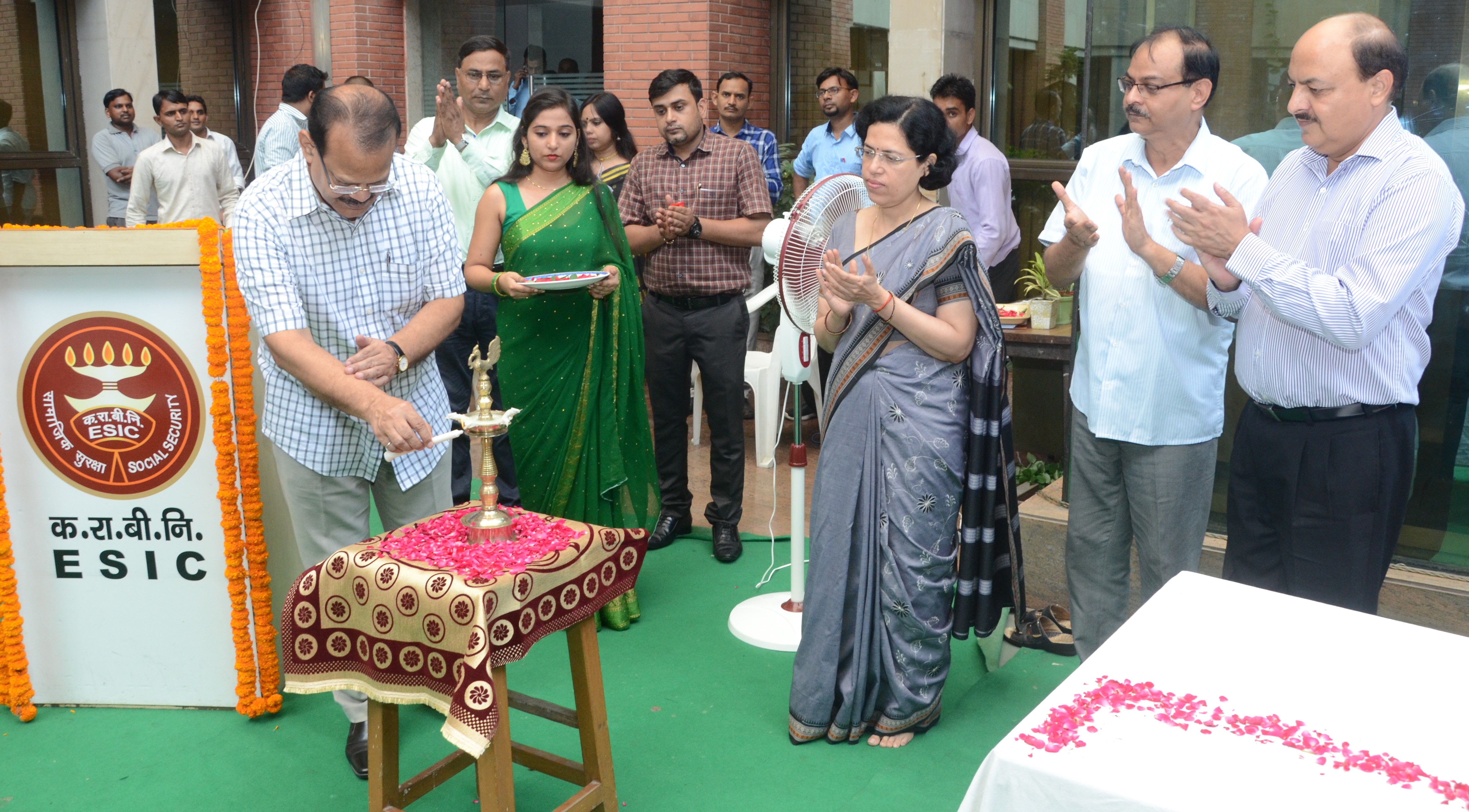 प्रेस‍ प्रकाशनी - कर्मचारी राज्य बीमा निगम मुख्यालय में हिंदी दिवस समारोह का आयोजन